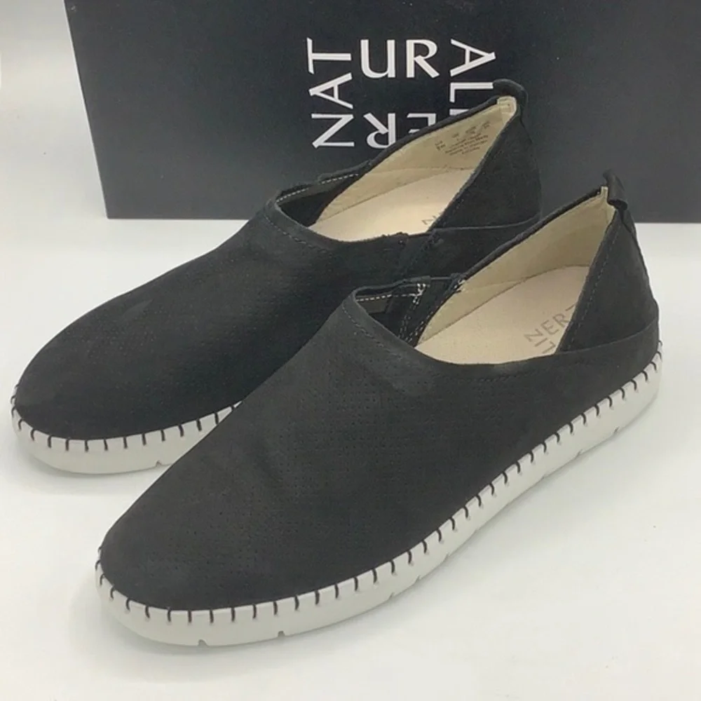 NATURALIZER Black Devan Leather Slip-On Sneakers